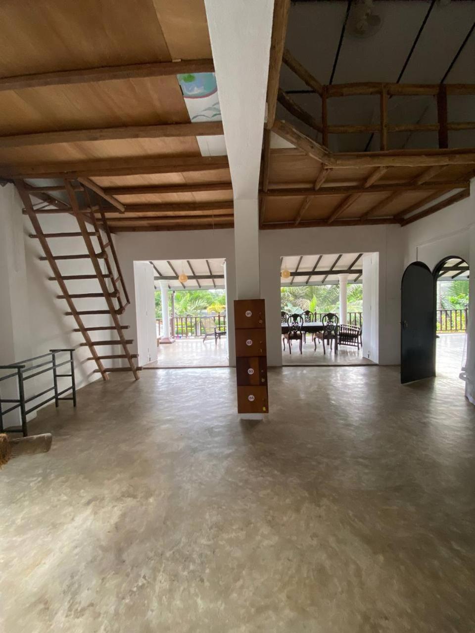 Pearl Villa Rooms And Hostel Unawatuna Exterior photo