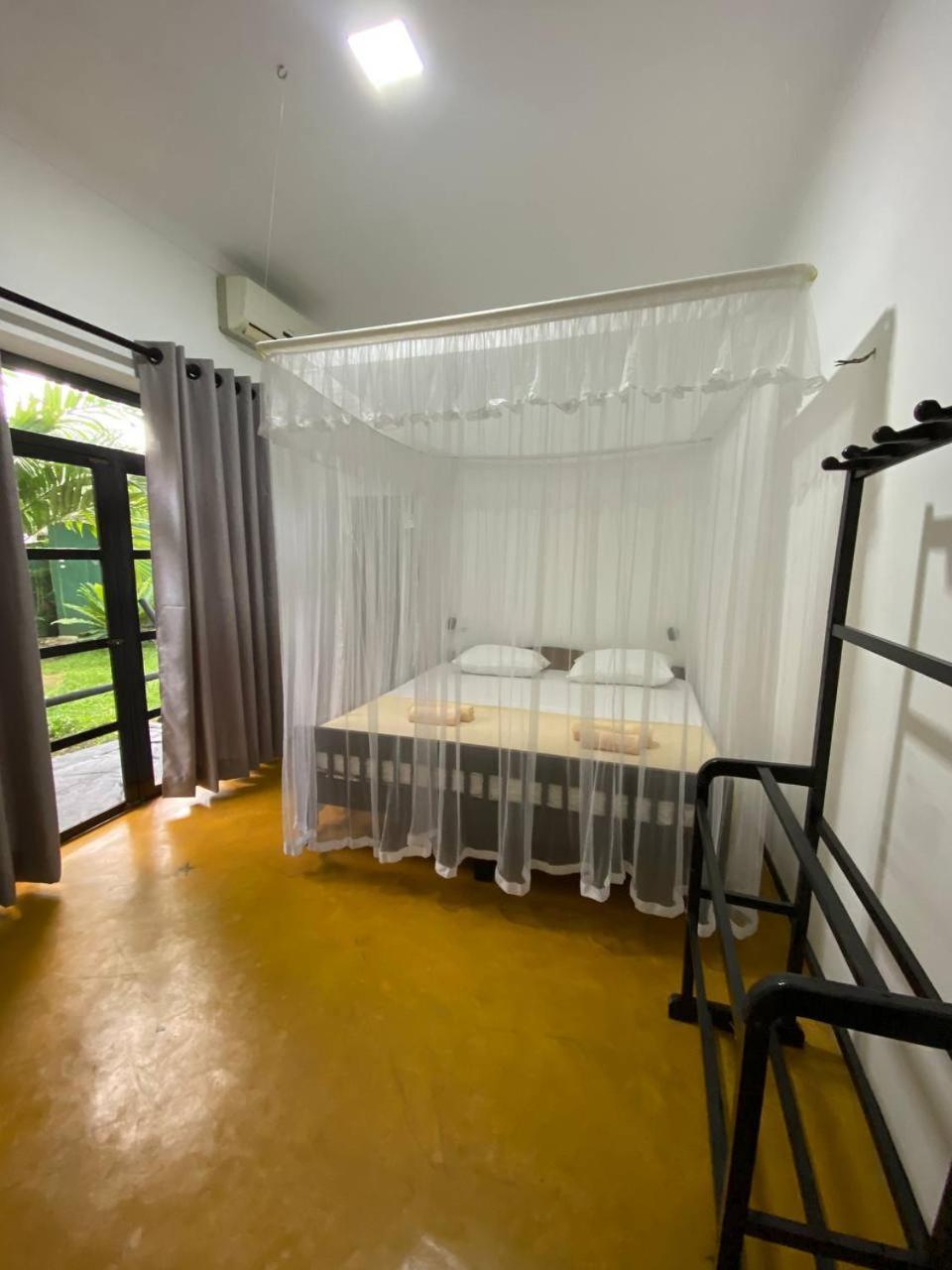 Pearl Villa Rooms And Hostel Unawatuna Exterior photo