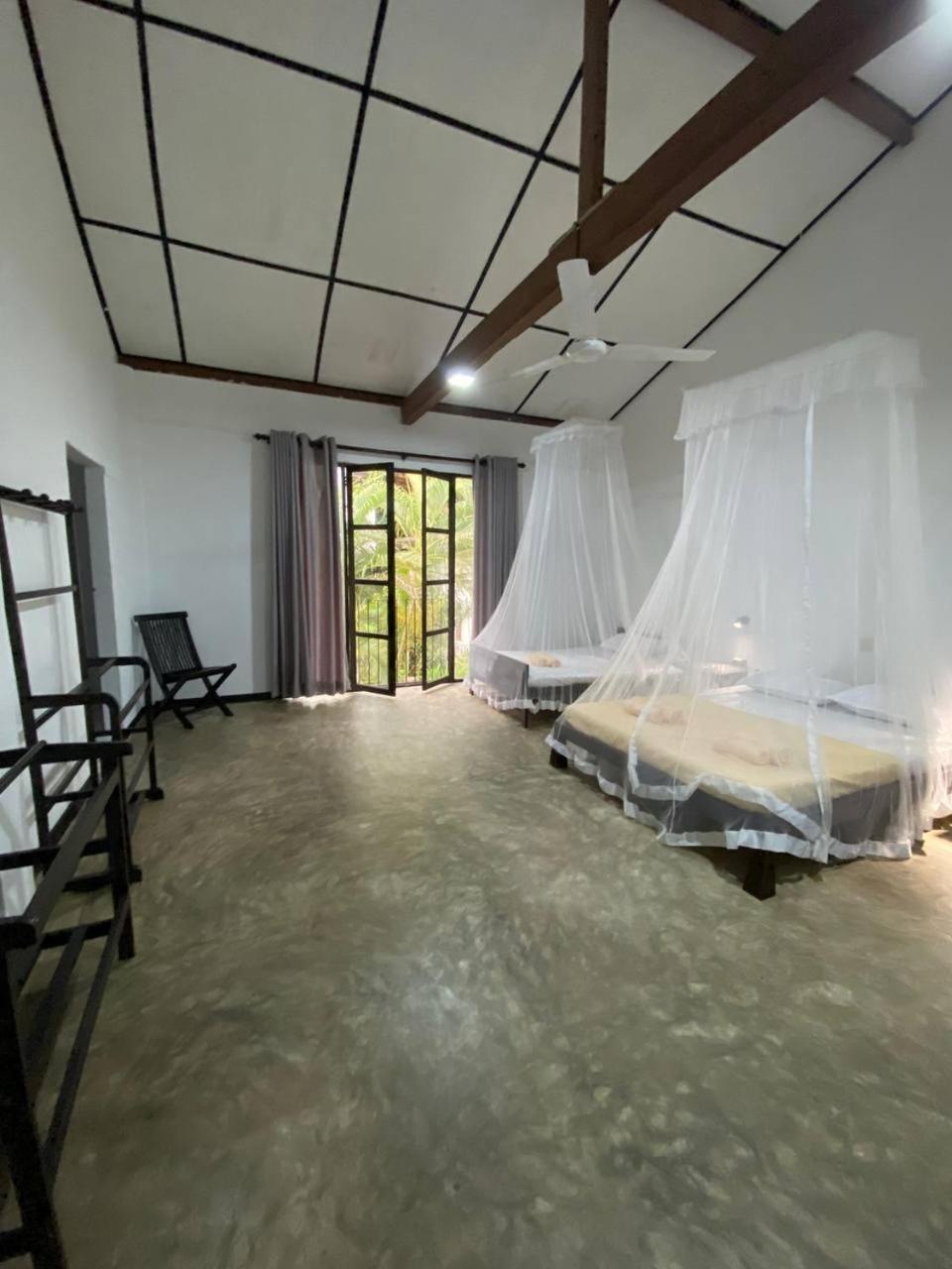 Pearl Villa Rooms And Hostel Unawatuna Exterior photo